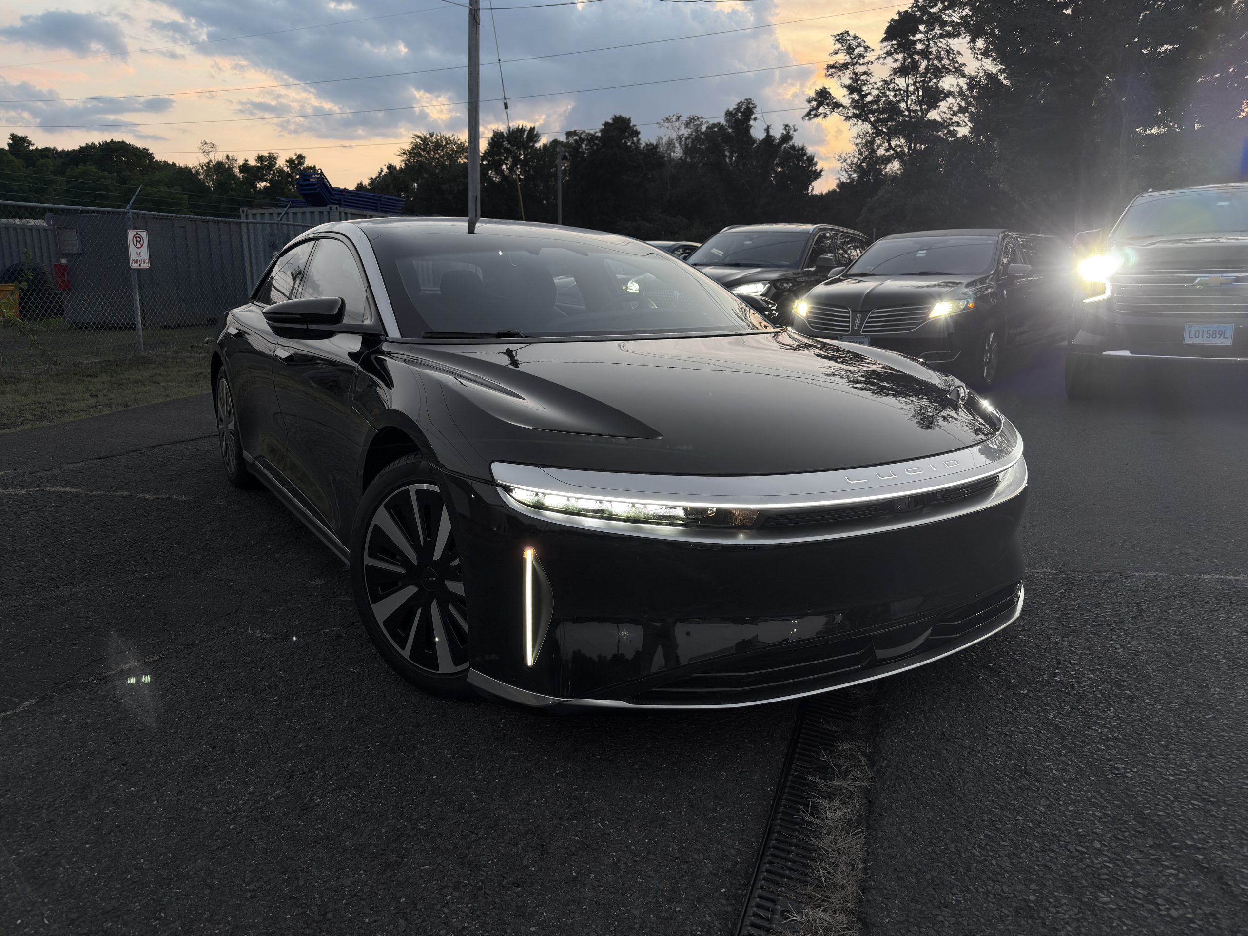 CT to LGA Airport Transportation: Sedan, SUV, or Limo? | Absolute Transportation